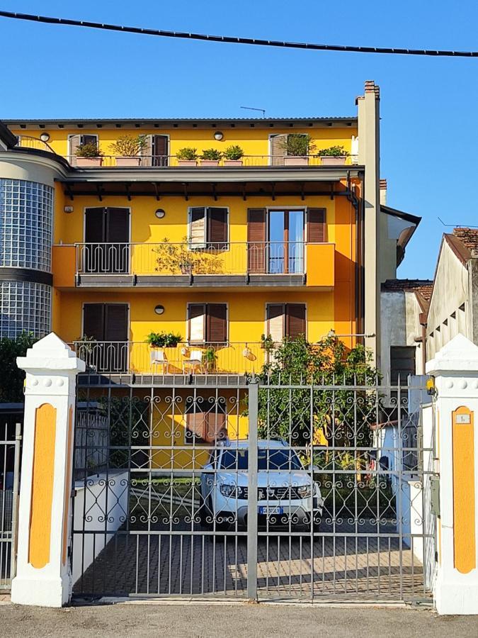 Lovely Casa Paola Villlafranca Centro Zimmer Rooms Villafranca di Verona Exterior photo
